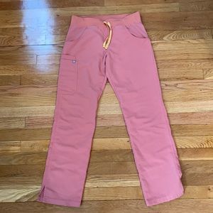 Figs Scrub Bottom: Kade-Coral